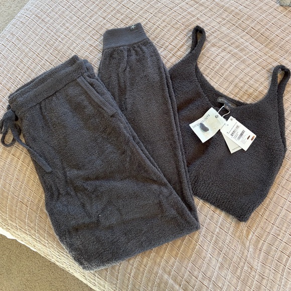 Barefoot Dreams Carbon Pajama Set - Picture 2 of 10